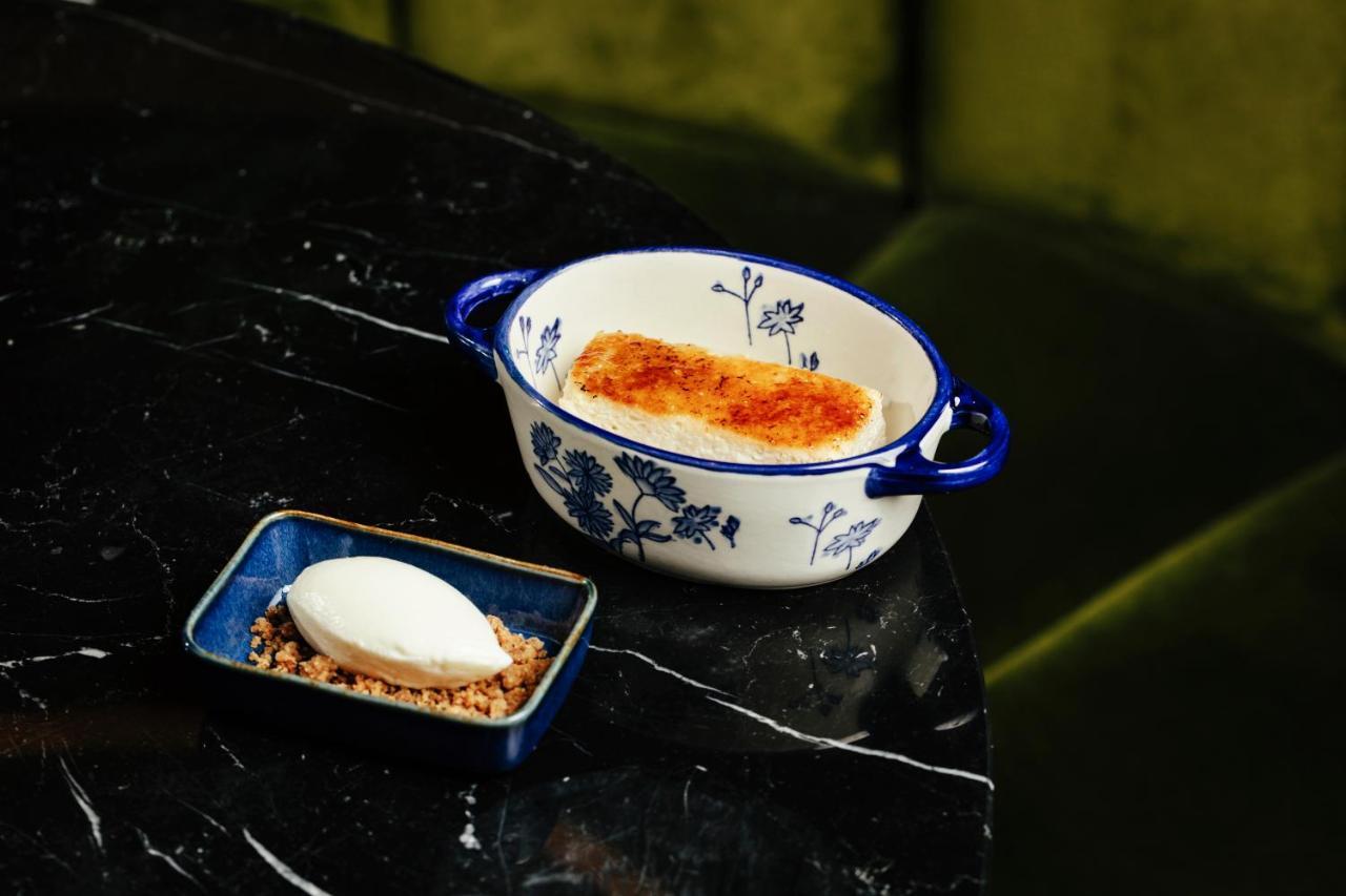 Radisson Collection Hotel, Magdalena Plaza Sevilla Exterior foto A bowl of halva