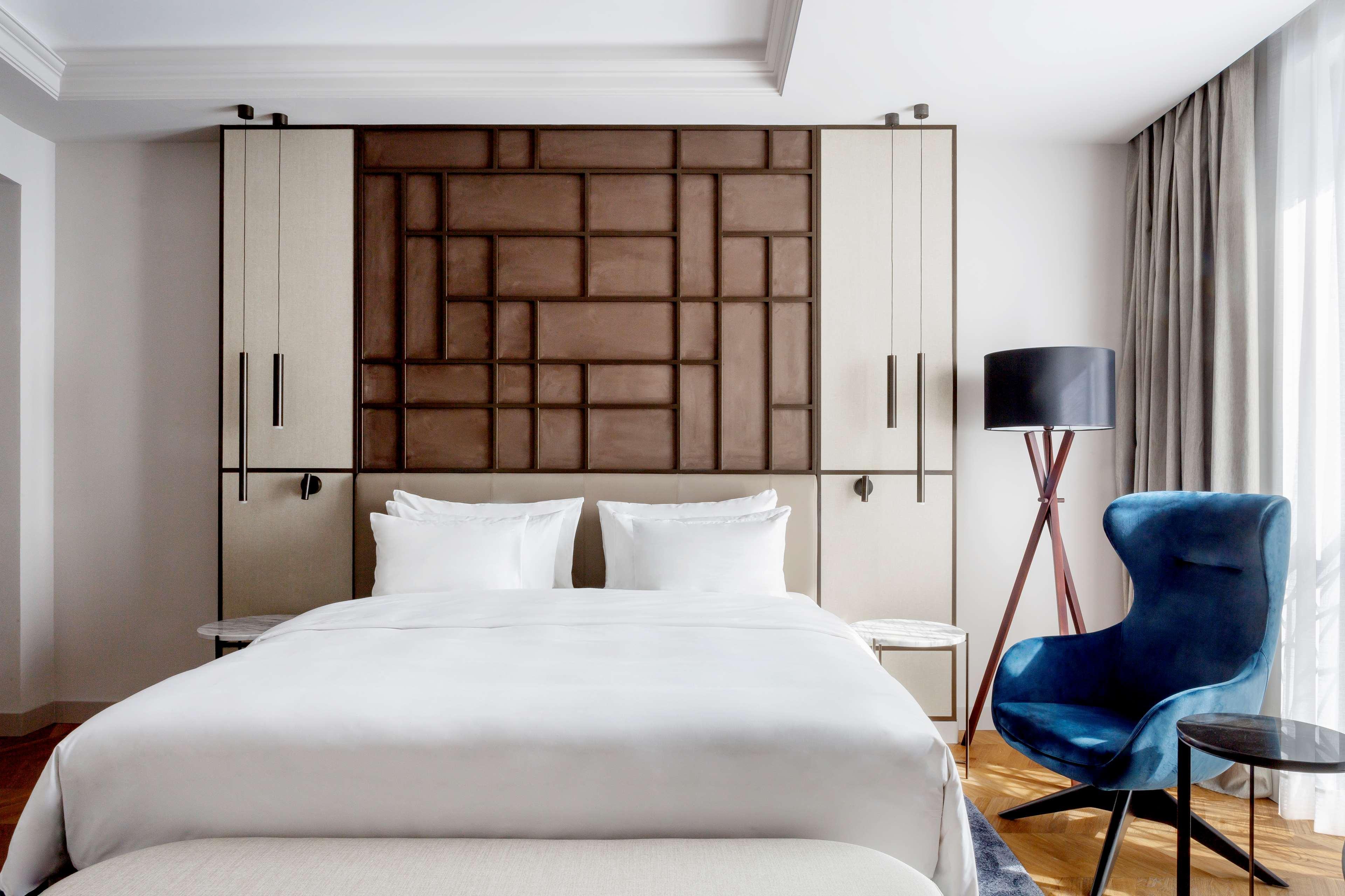 Radisson Collection Hotel, Magdalena Plaza Sevilla Exterior foto A bedroom at the hotel