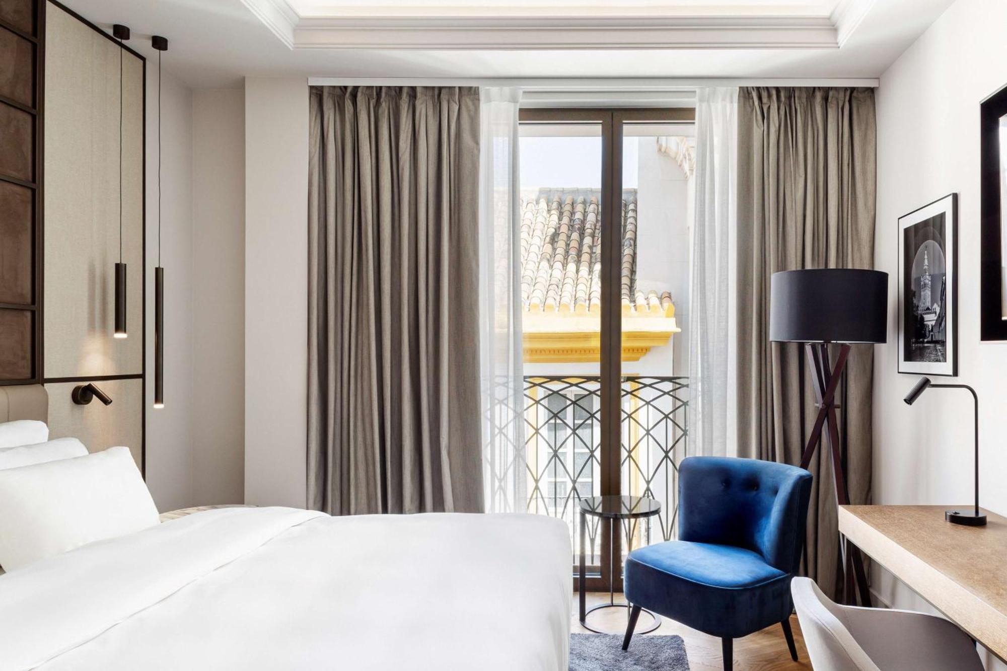 Radisson Collection Hotel, Magdalena Plaza Sevilla Exterior foto Deluxe room
